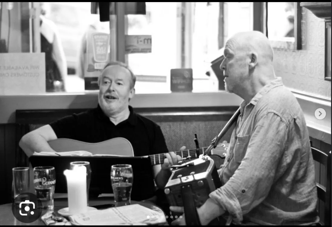 Traditional music session inside Guys Bar
